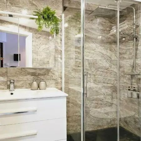 Moderno Con Vistas Al Mar *